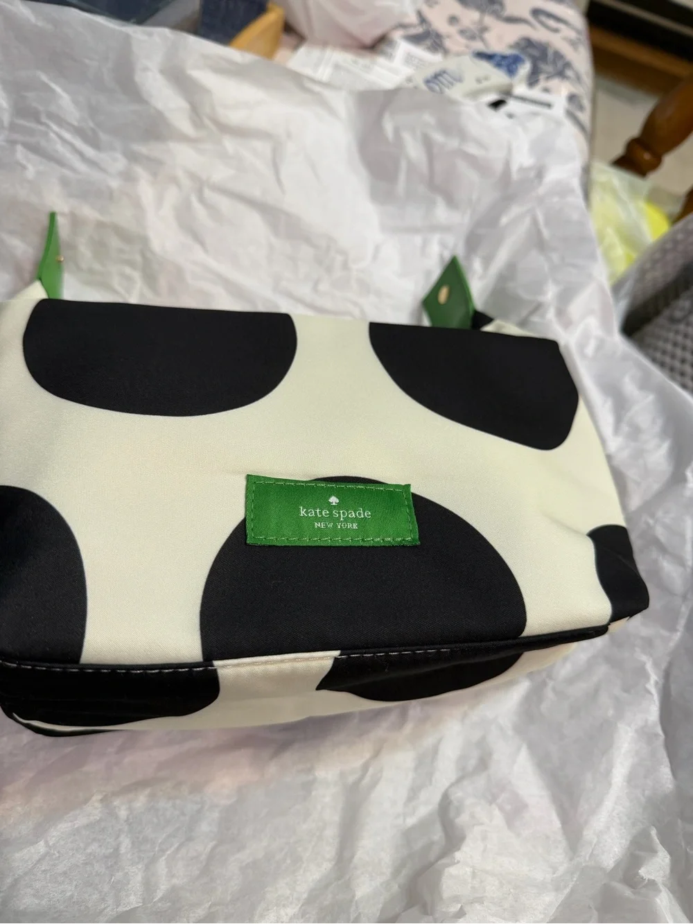 kate spade Black and White Polka Dot Cosmetic Bag with Green Logo NWOT - Picture 1 of 4